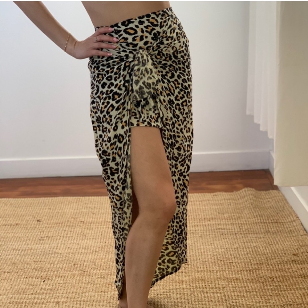 🐆Barefoot Blonde leopard wrap skirt🐆